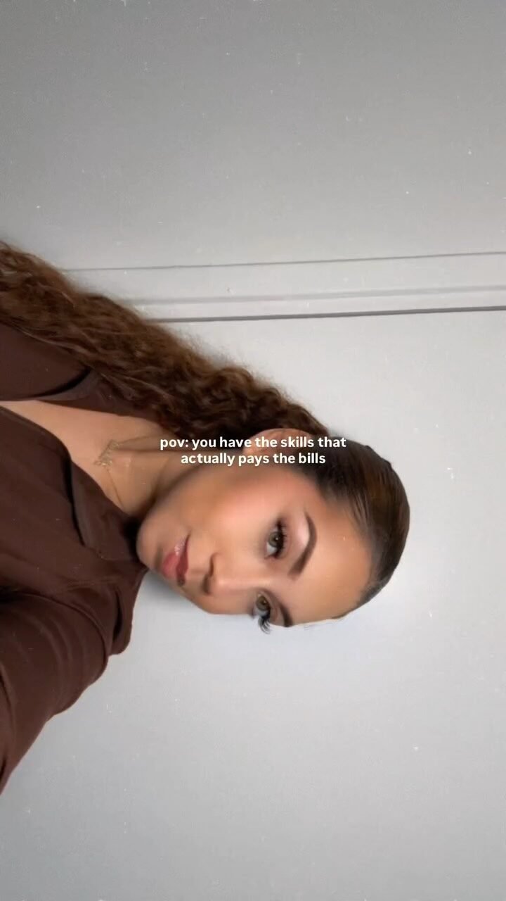 Instagram post from sileynacreative. This post is in position 1.